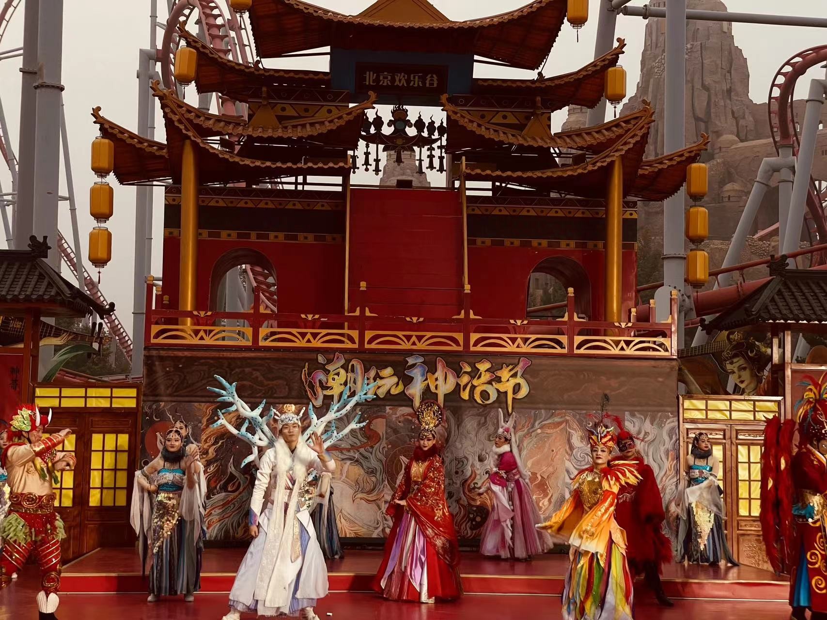 欢乐谷万圣节主题活动，现场还是非常燃的。